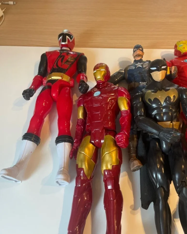Lot de 13 figurines – photo 2